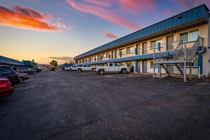 More Photos Of 590 W Main St, Vernal Hotel For Sale