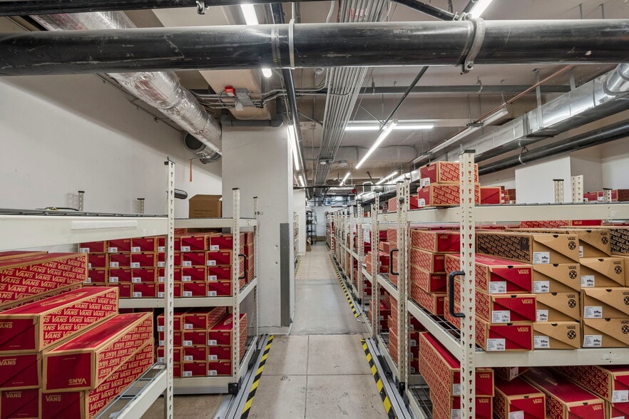 More Photos Of 808 S Broadway, Los Angeles Office For Lease