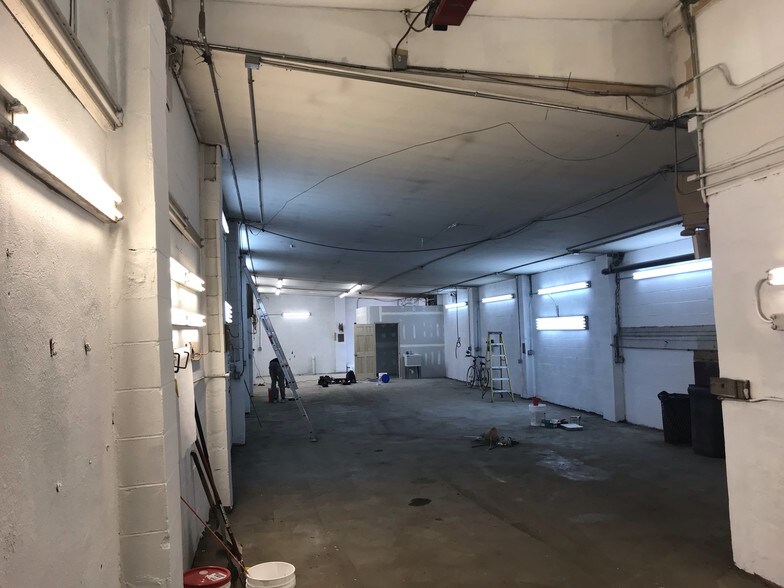 More Photos Of 57 Pearl St, Yonkers Warehouse For Lease