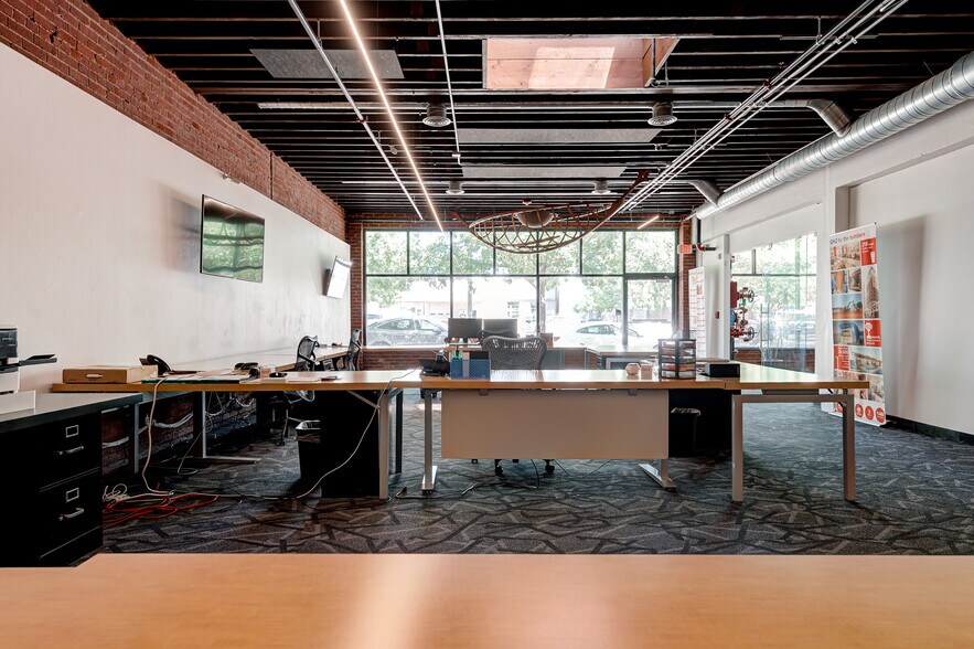 More Photos Of 706-708 W Sheridan Ave, Oklahoma City Office For Lease