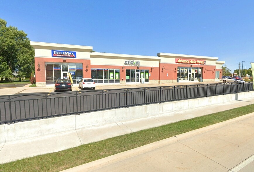 More Photos Of 2713-2723 Calumet Dr, Sheboygan Storefront Retail Office For Lease