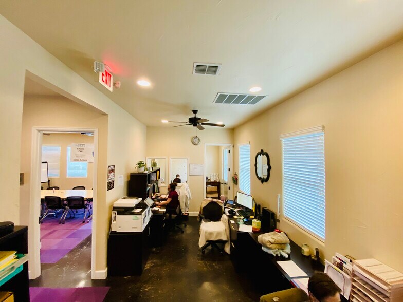 More Photos Of 910 Gruene Rd, New Braunfels Medical For Lease