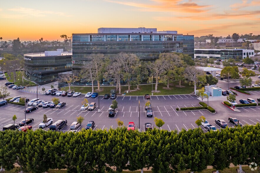 More Photos Of 9655 Granite Ridge Dr, San Diego Coworking Space