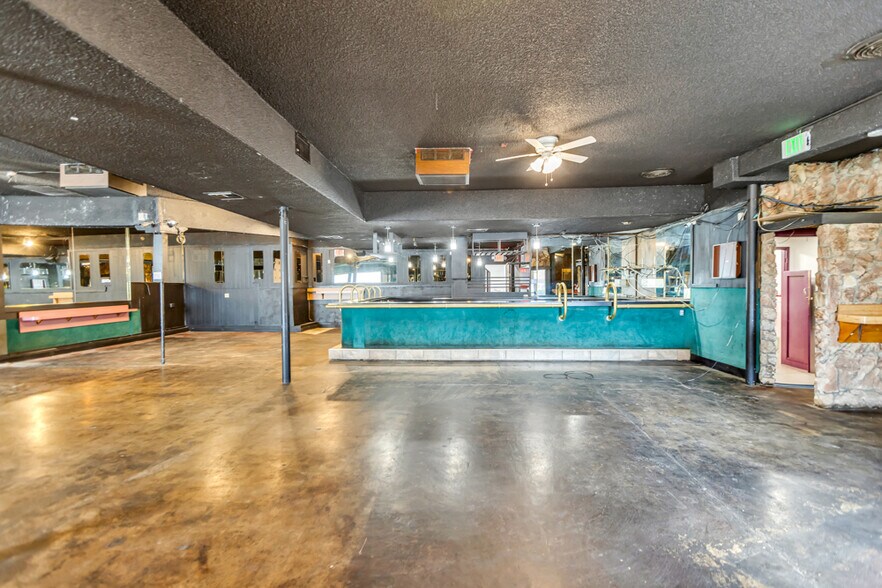 More Photos Of 4217 Stockton Blvd, Sacramento Bar For Lease