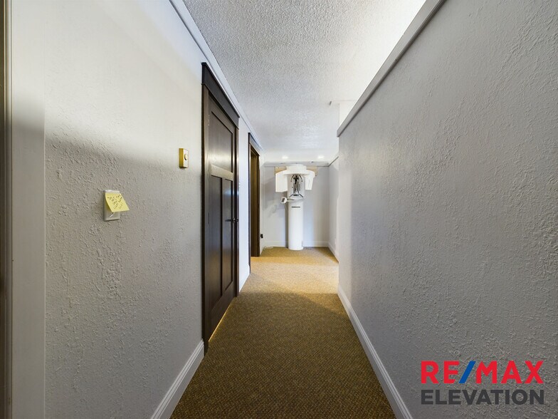 More Photos Of 915 W Fetterman St, Buffalo Office For Sale