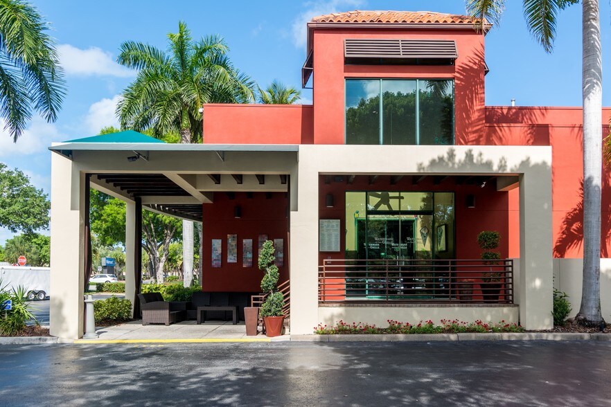 More Photos Of 11280 Tamiami Trl N, Naples Restaurant For Sale