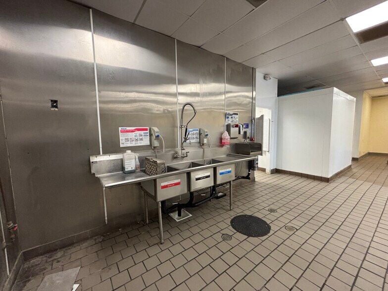 More Photos Of 3272 Sonoma Blvd, Vallejo Office For Lease