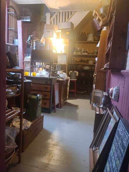 More Photos Of 7921 OH-7, Williamsfield Freestanding For Sale