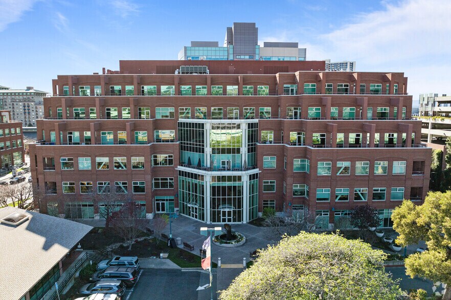 More Photos Of 5980 Horton St, Emeryville Research And Development For Lease