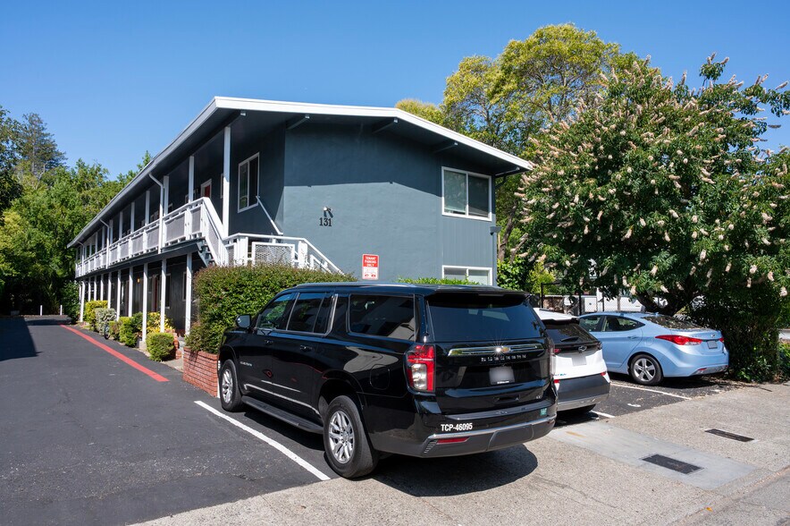 More Photos Of 131 Kent Ave, Kentfield Apartments For Sale