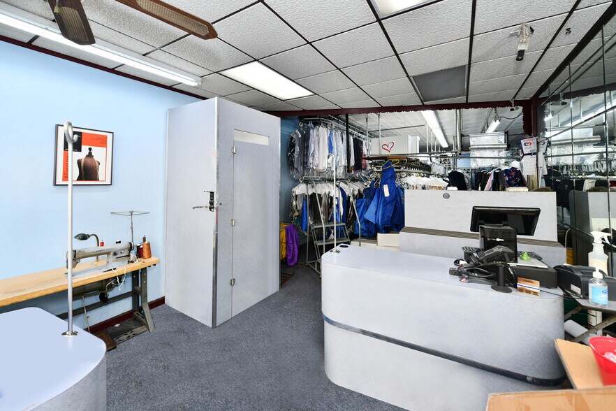 More Photos Of 133 Westwood Ave, Westwood Storefront Retail Office For Sale