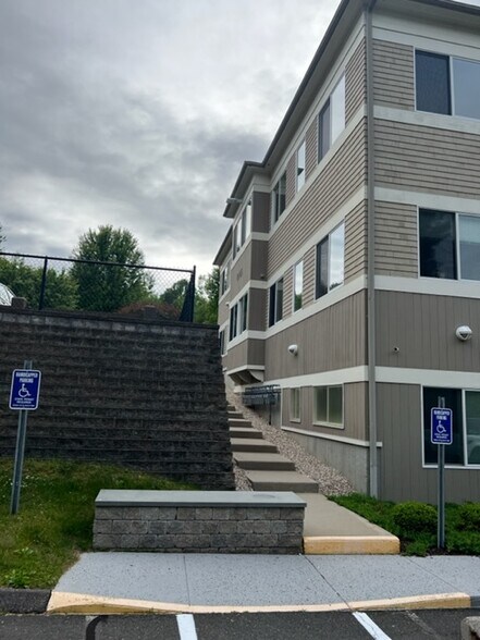 More Photos Of 1449 Old Waterbury Rd, Southbury Office For Sale