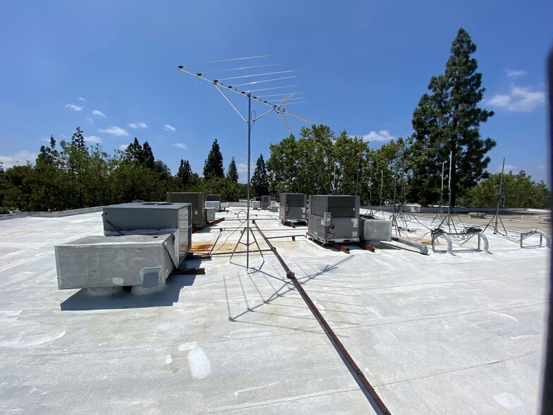 More Photos Of 23293 S Pointe Dr, Laguna Hills Medical For Lease