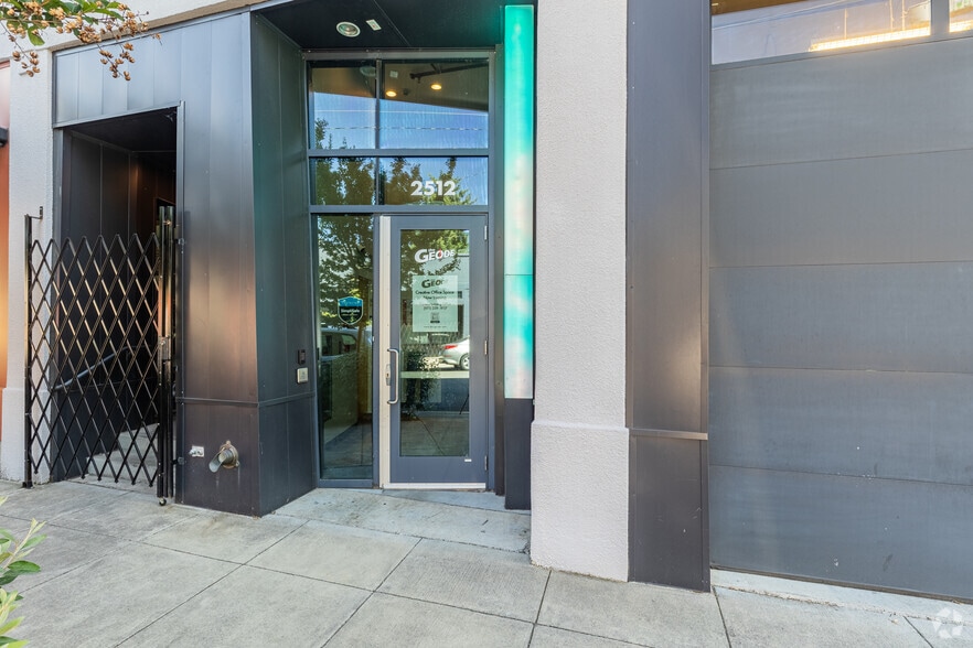 More Photos Of 2512 SE 25th Ave, Portland Office For Lease