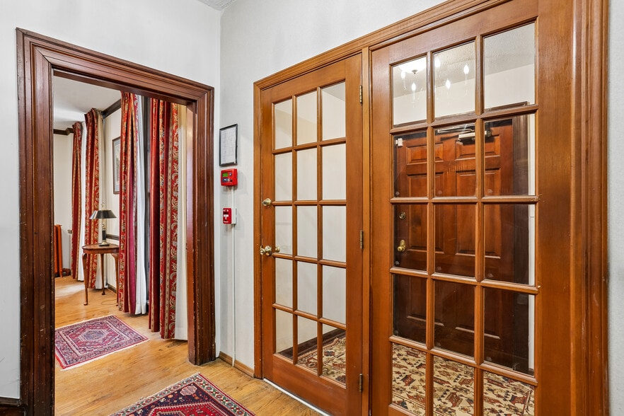 More Photos Of 101 S Washington St, Rockville Office For Sale