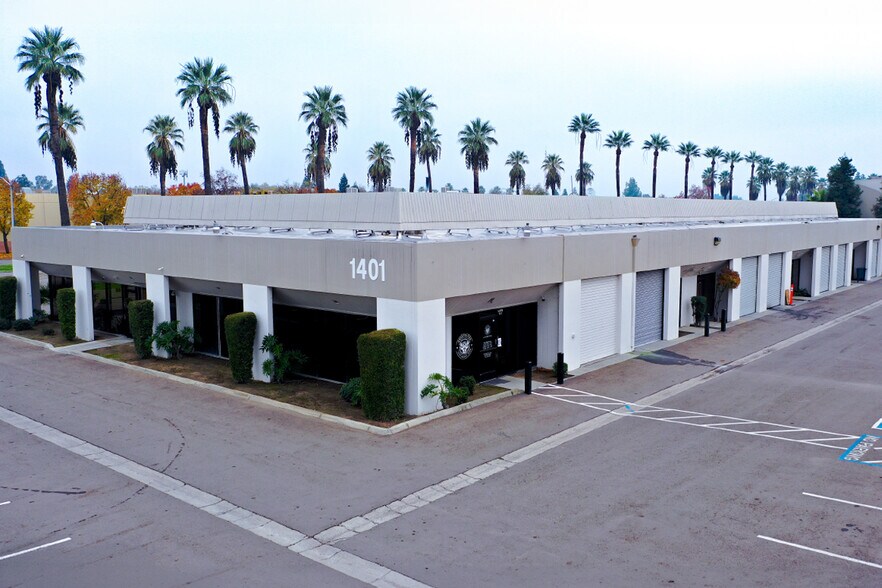 More Photos Of 1421 N Clovis Ave, Fresno Unknown For Lease