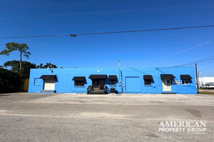 More Photos Of 1681 11th St, Sarasota Light Manufacturing For Sale