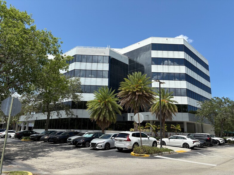 More Photos Of 1401 N University Dr, Coral Springs Medical For Sale