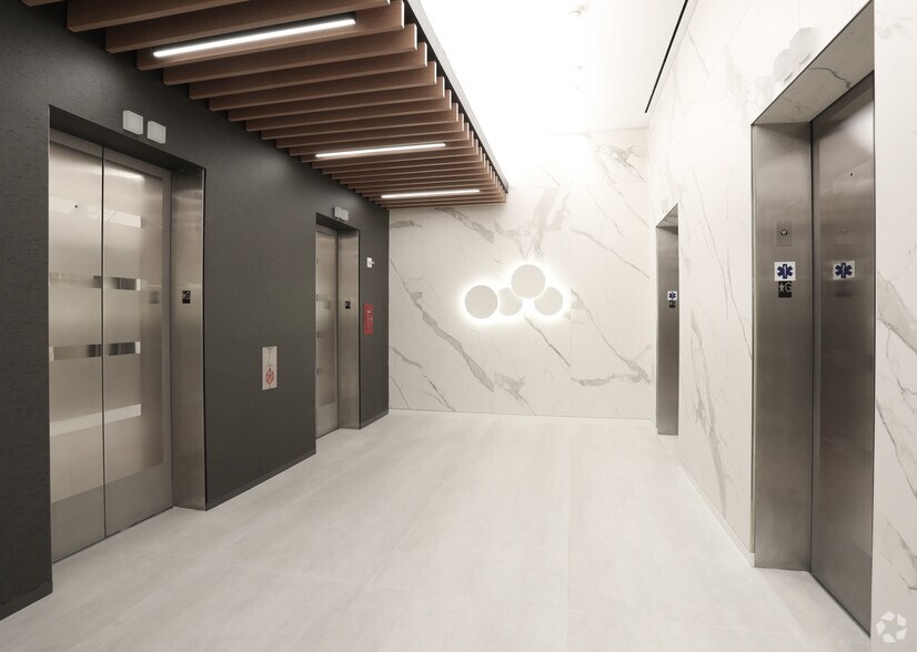 More Photos Of 4075 Wilson Blvd, Arlington Office For Lease