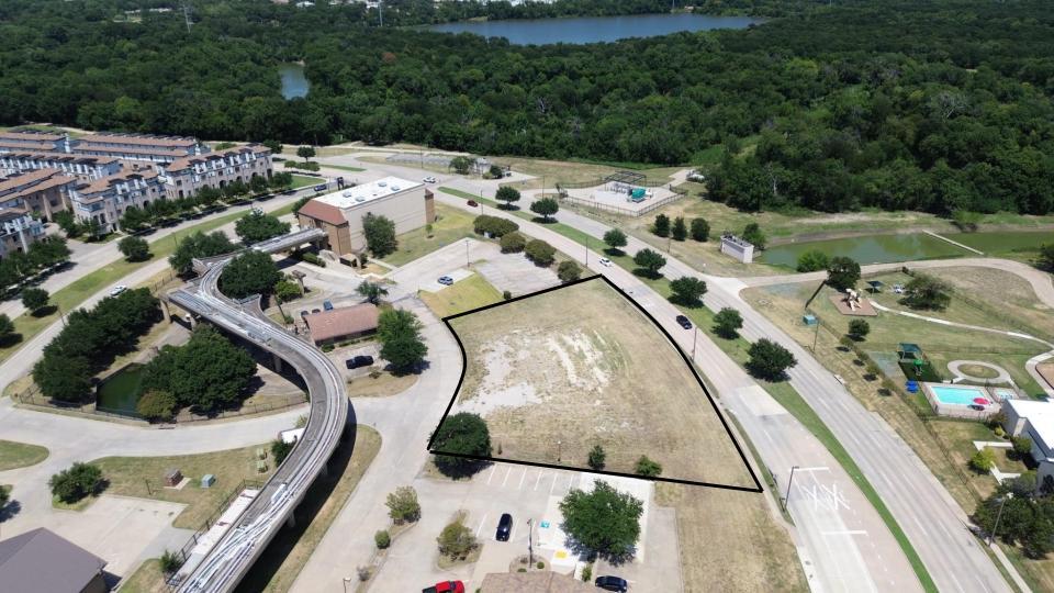 More Photos Of 1611 Riverside Dr, Irving Land For Sale