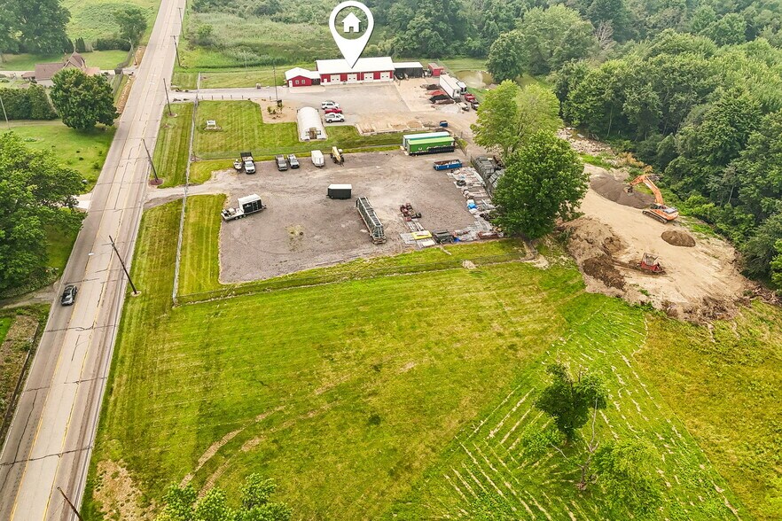 More Photos Of 3220 McCartney Rd, Youngstown General Retail For Sale