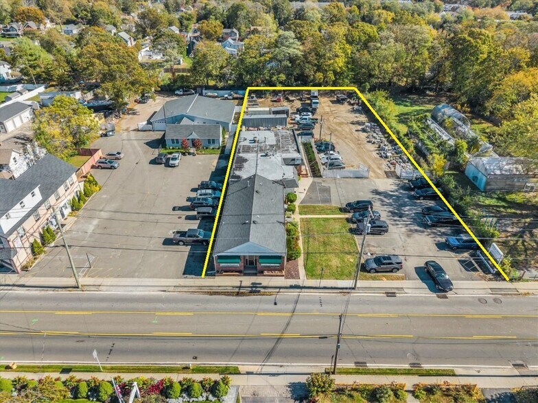 More Photos Of 55 Carleton Ave, East Islip Medical For Sale