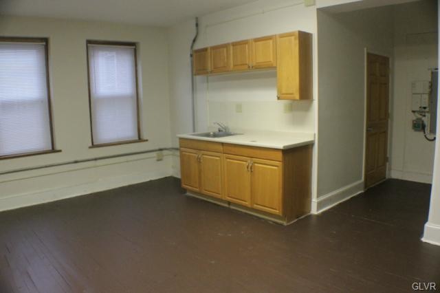 More Photos Of 214-218 S 4th St, Perkasie Warehouse For Lease