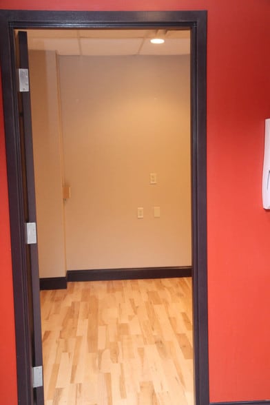 More Photos Of 1356 Washington St, Bath Storefront Retail Office For Lease