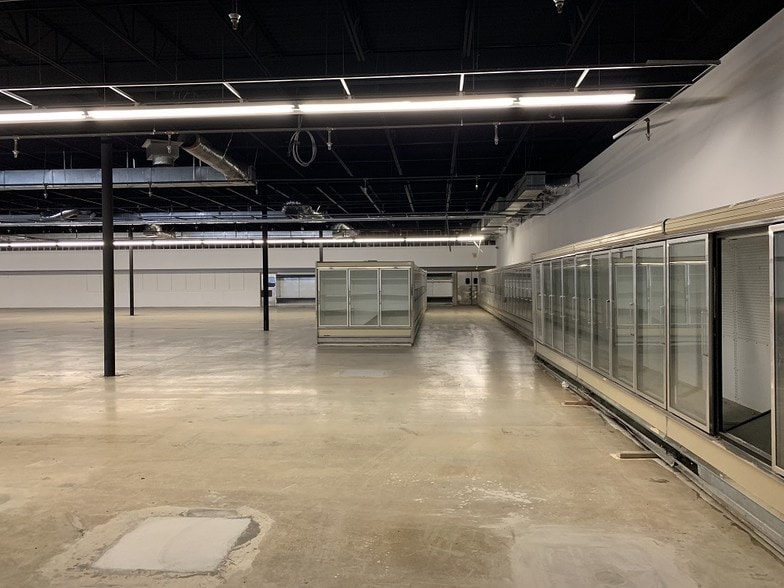 More Photos Of 3215 Wilcox Blvd, Chattanooga Distribution For Lease