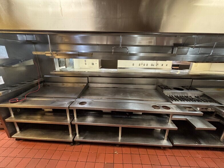 More Photos Of 5312 Old Redwood Hwy, Petaluma Restaurant For Sale