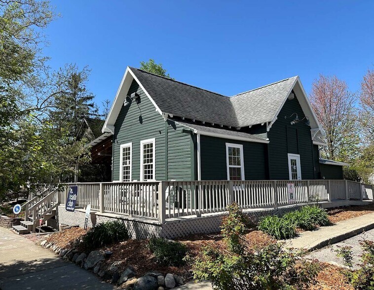 Primary Photo Of 6420 Cornell Ave, Indianapolis Freestanding For Lease