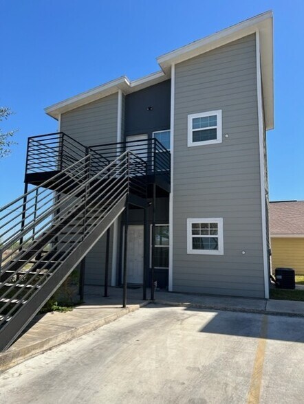 More Photos Of 1513 Quitaca Dr, Edinburg Apartments For Sale