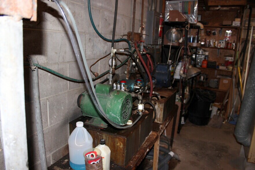 More Photos Of 302 E Third St, Lowry City Freestanding For Sale