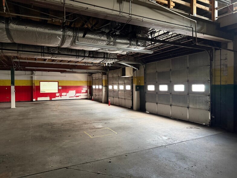 More Photos Of 7999 Wadsworth Blvd, Arvada Auto Repair For Lease
