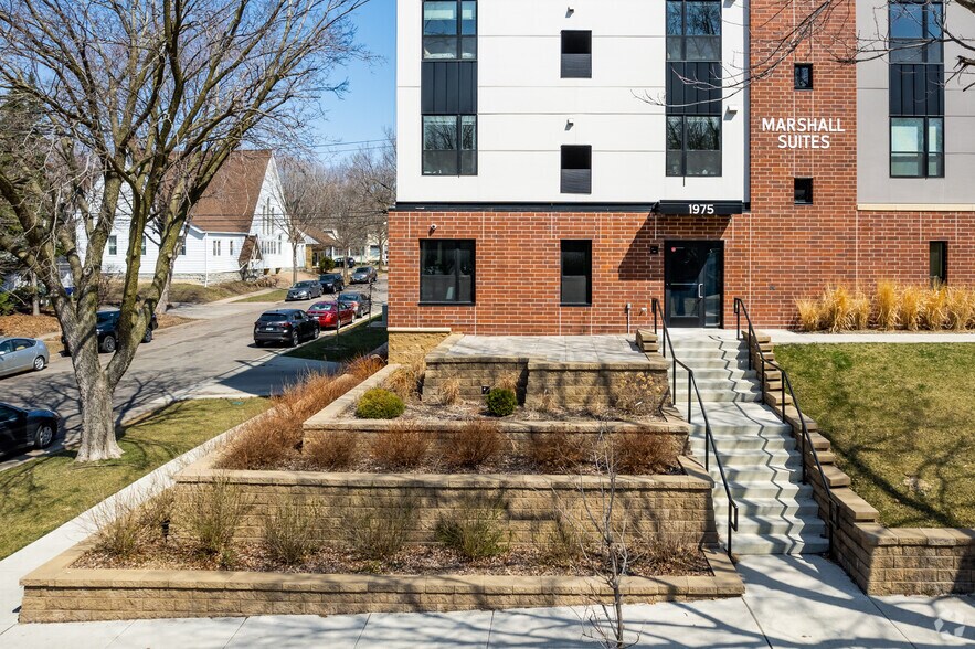 More Photos Of 1975-1977 Marshall Ave, Saint Paul Apartments For Sale
