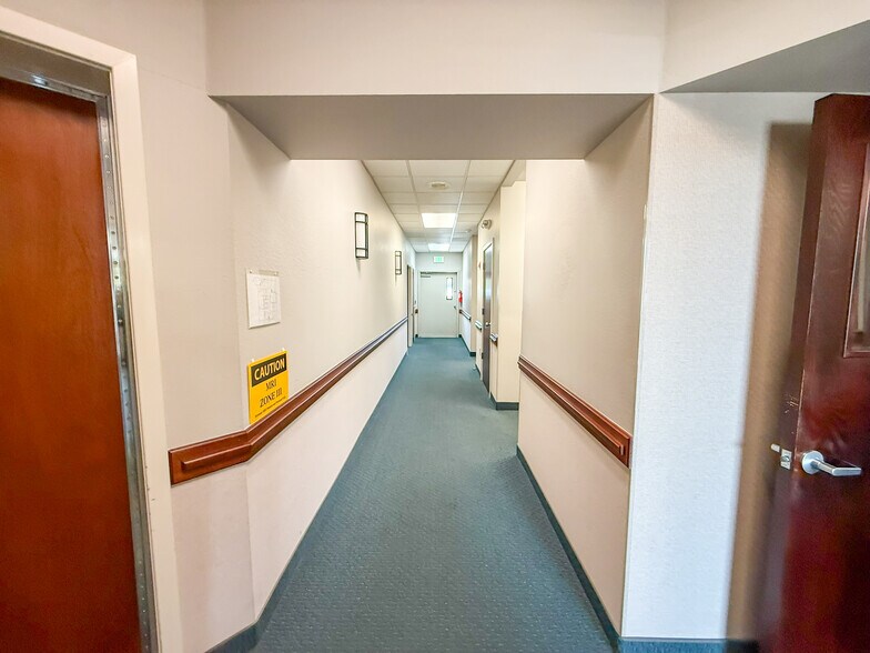 More Photos Of 910 S Scheuber Rd, Centralia Medical For Lease