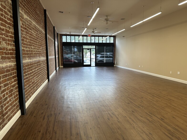More Photos Of 218-220 W Harding Way, Stockton Storefront For Lease