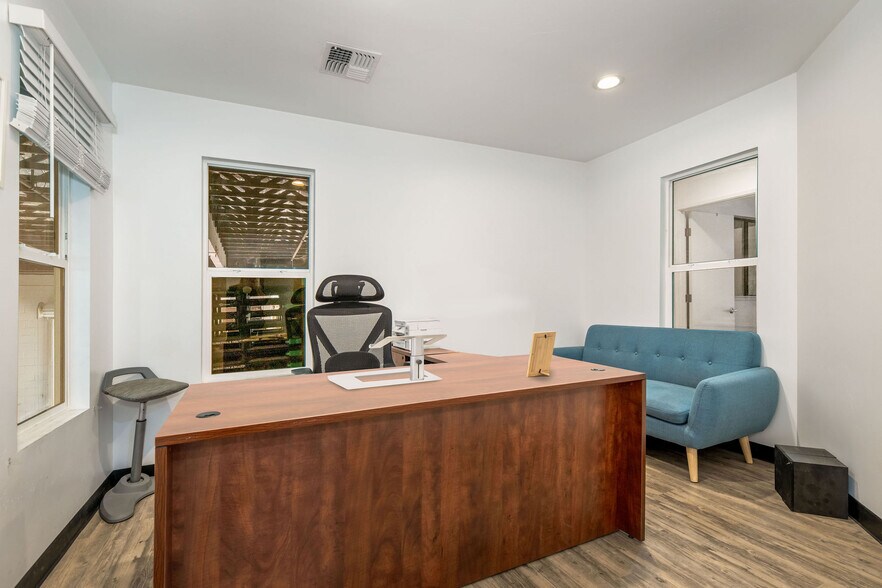 More Photos Of 110 Spring Hill Dr, Grass Valley Manufacturing For Lease