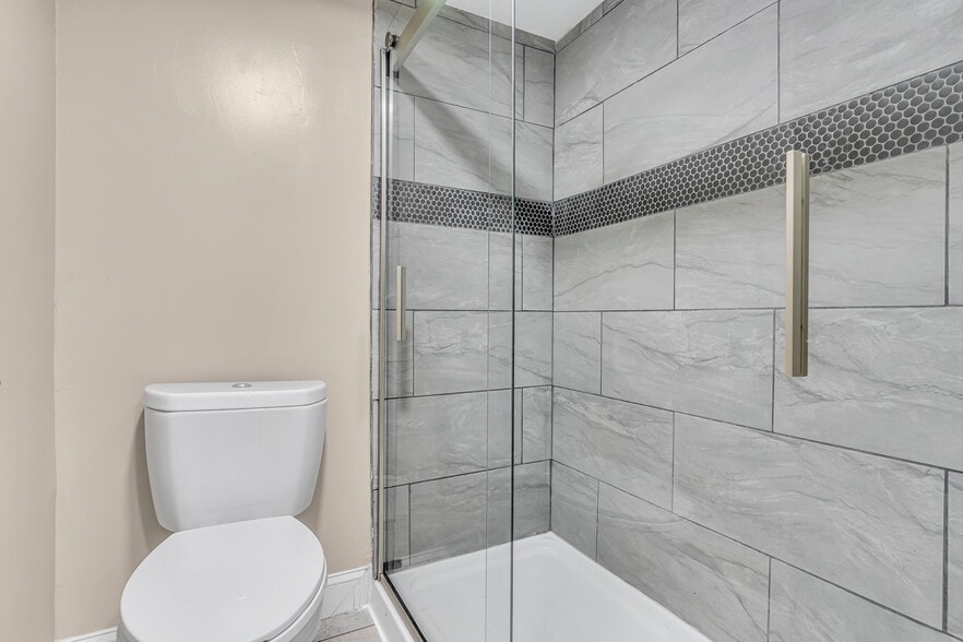 More Photos Of 61 Sumner Ave, Seaside Heights Hotel For Sale