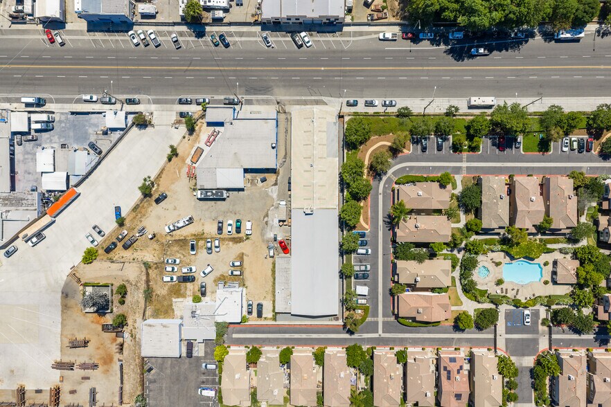More Photos Of 2879 Main St, Riverside Warehouse For Lease