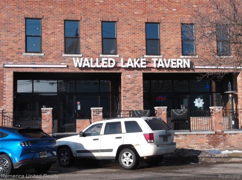 More Photos Of 121 E Walled Lake Dr, Walled Lake Storefront Retail Office For Sale