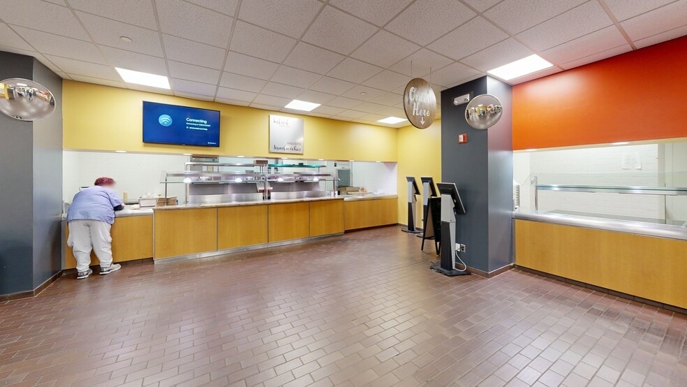 More Photos Of 1 Blue Hill Plz, Pearl River Unknown For Lease