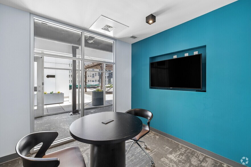More Photos Of 919 E Genesee St, Syracuse Apartments For Lease