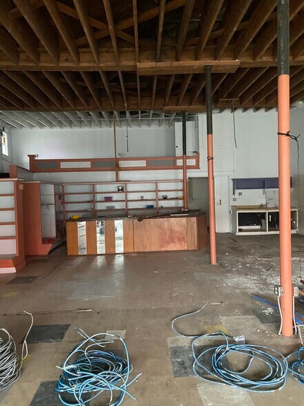 More Photos Of 57 N Adams St, Coquille Apartments For Lease