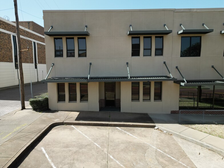 More Photos Of 227 S College Ave, Tyler Office For Lease