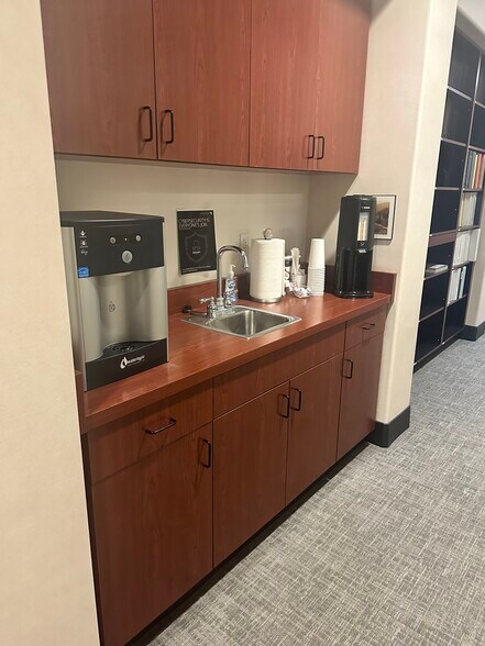More Photos Of 5441 Kietzke Ln, Reno Office For Lease