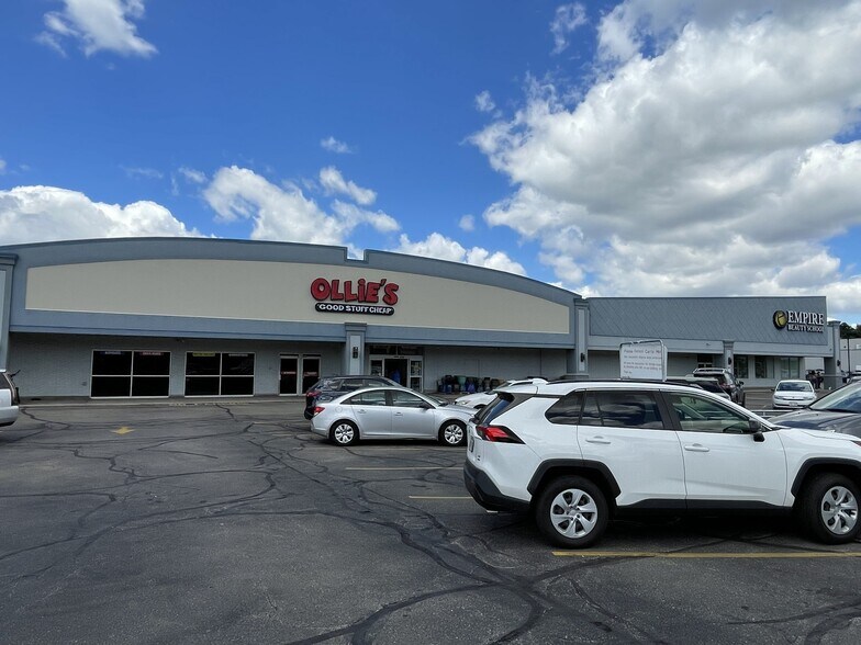 More Photos Of 5655-5679 S 27th St, Milwaukee Freestanding For Sale