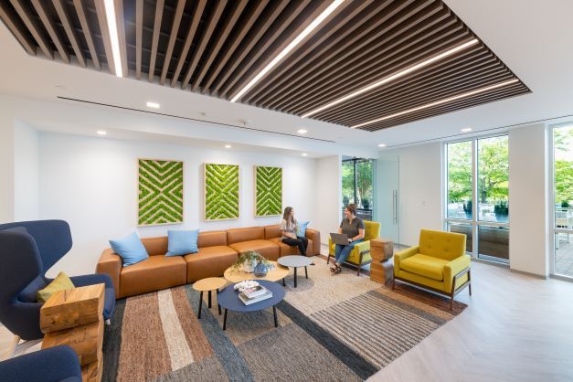 More Photos Of 14850 Conference Center Dr, Chantilly Office For Lease