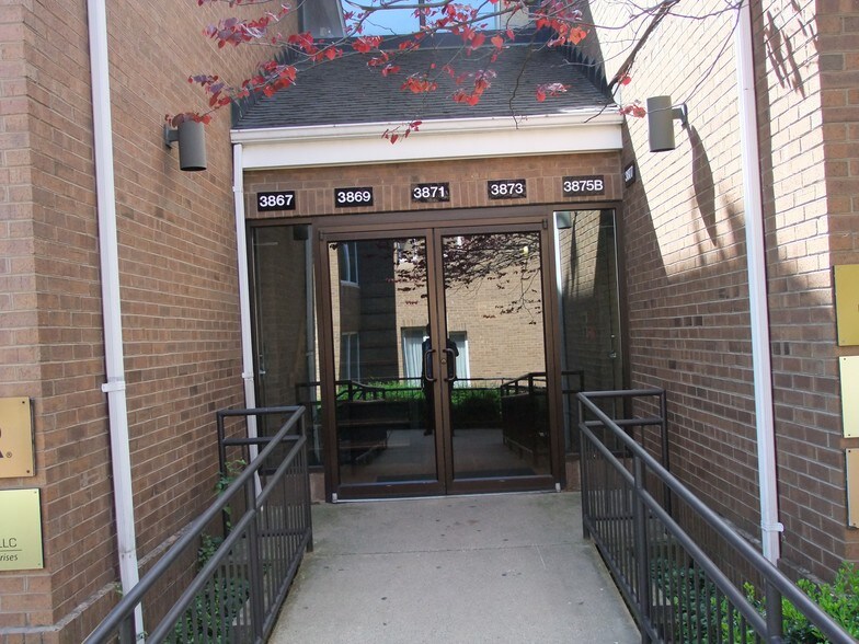 More Photos Of 3859-3871 Plaza Dr, Fairfax Office For Sale