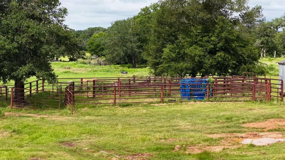 More Photos Of 632 County Road 340A, Milano Land For Sale